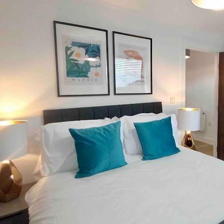 Apartament Luxury 2 Bed 2 Bath Flat Near Old Trafford Manchester Zewnętrze zdjęcie
