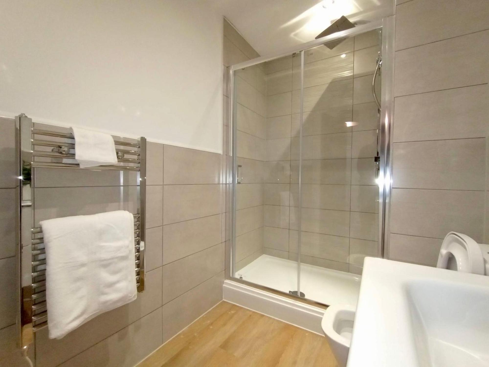 Apartament Luxury 2 Bed 2 Bath Flat Near Old Trafford Manchester Zewnętrze zdjęcie