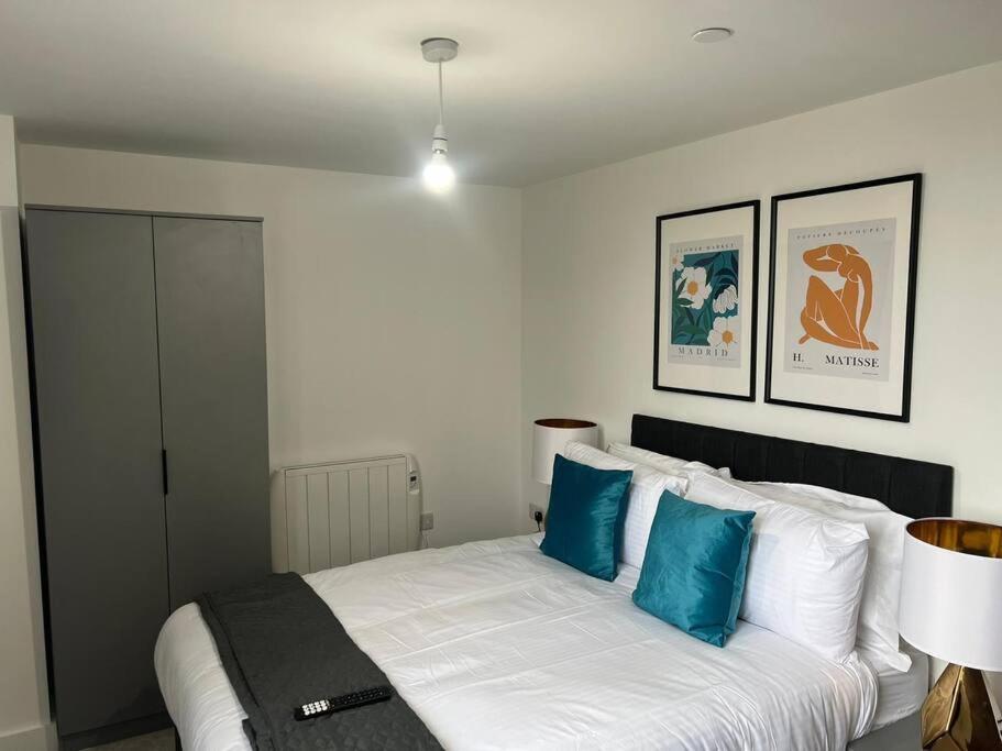Apartament Luxury 2 Bed 2 Bath Flat Near Old Trafford Manchester Zewnętrze zdjęcie