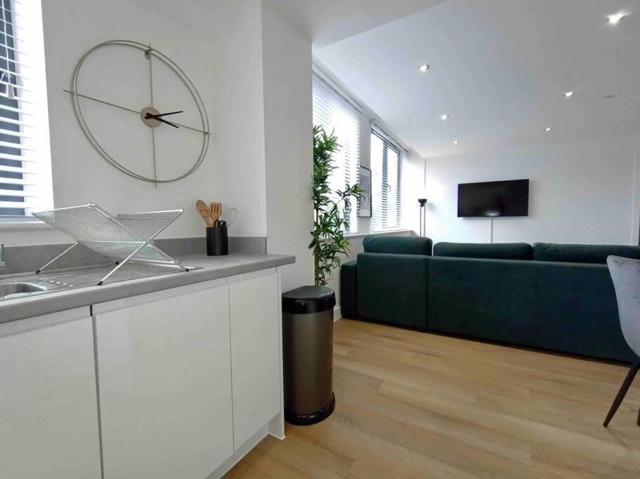 Apartament Luxury 2 Bed 2 Bath Flat Near Old Trafford Manchester Zewnętrze zdjęcie